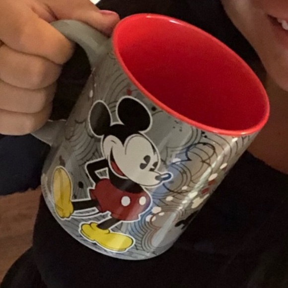 NEW!! Disney Mickey Mouse 20 oz
Coffee mug - Picture 6 of 6
